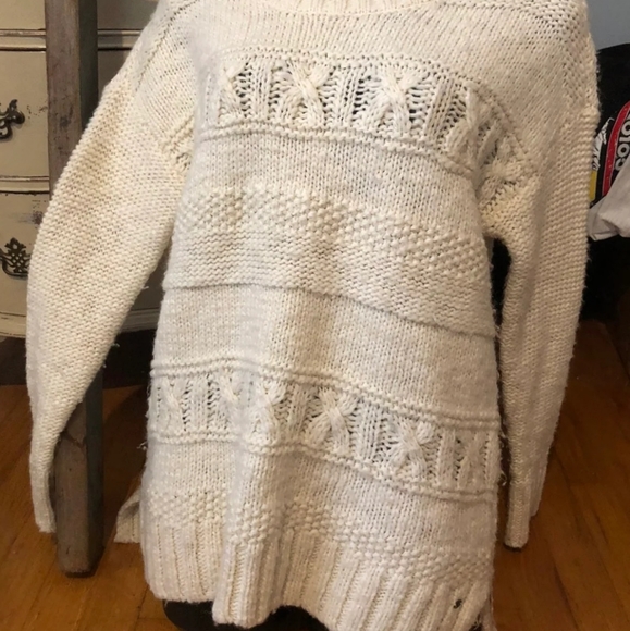 American Eagle Wool Blend chunky Knit Cream Color Crew Neck Pull Over Sw… - Picture 9 of 9